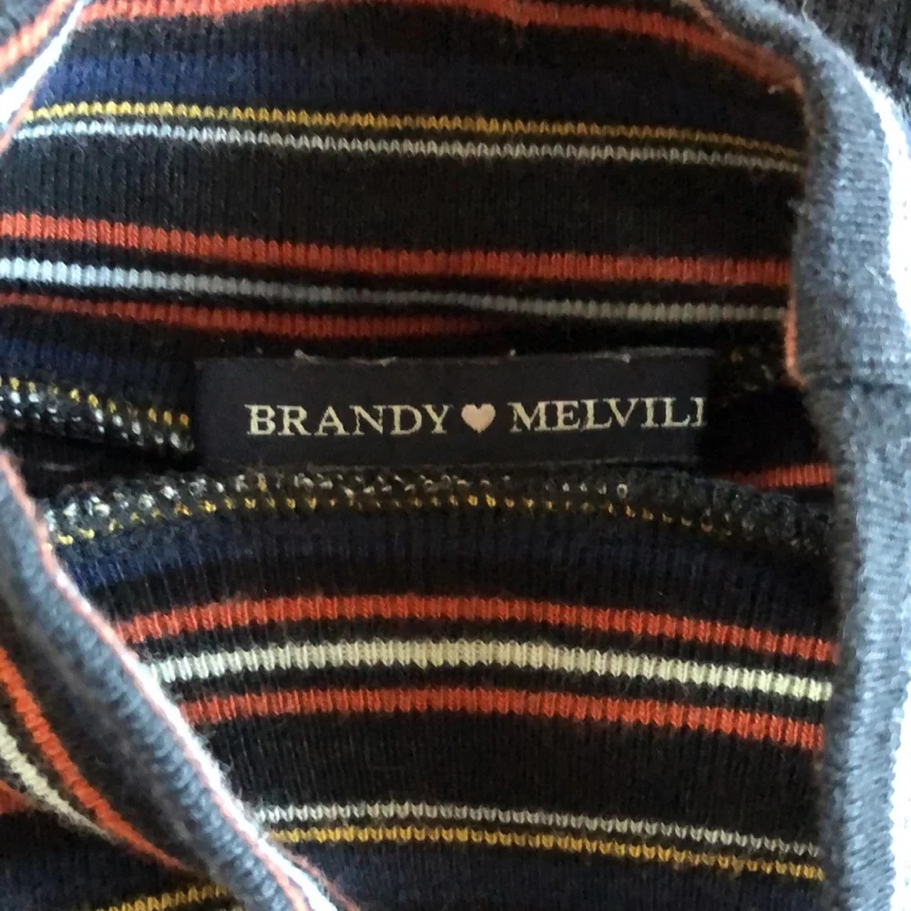 Bundle of 2 Brandy Melville long sleeve shirts Size-S - Picture 3 of 3